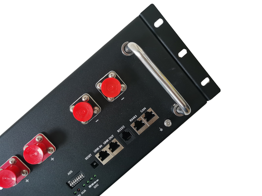 LiFePO4 51.2V100Ah batterie au lithium-ion pour système de stockage d'énergie solaire